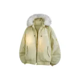 Светло-жёлтый