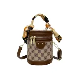 Клетчатый хаки