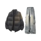 Темно-серый топ + желтые грязные штаны