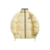 Светло-жёлтый