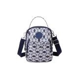 Синий узор в форме ромба.