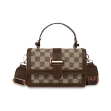 Хаки клетка