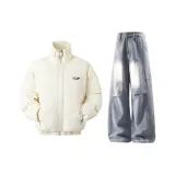 Топ экрю + светло-синие штаны