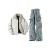 Серое пальто + винтажные синие джинсы