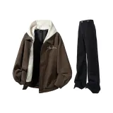 Кофейная куртка + черные джинсы