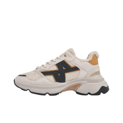 NUBIKK Низкий топ Повседневная обувь Женская Бежевый Черный