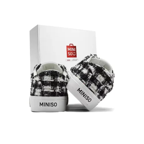 Miniso Скейтборд Кроссовки Низкие Черные или Белые Унисекс