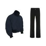 Темно-синяя куртка + черные джинсы