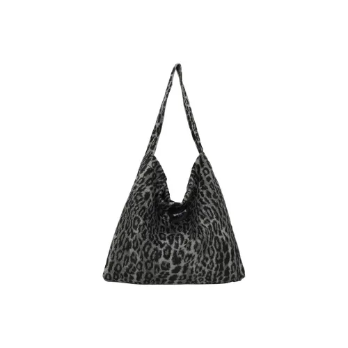 CAREELL Сумки через плечо Женские