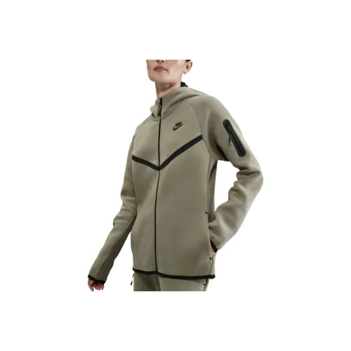 Nike Sportswear Tech Fleece Светло-армейский зеленый Женские Флисовые куртки