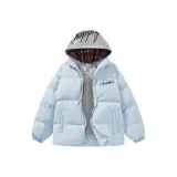 Лазурь далёкого неба с красным капюшоном