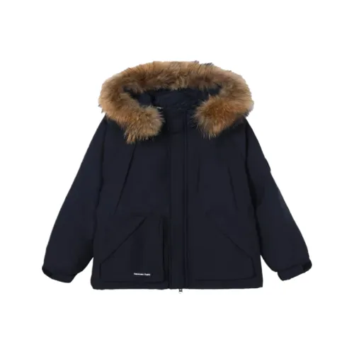 Yishi A Традиционный Китайский Термин Для Пара Брошей Носимых Женщинами Часто Из Нефрита Парка Пальто Унисекс