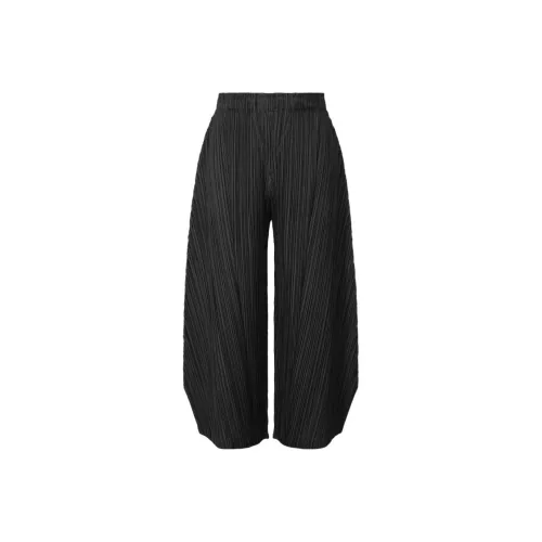 PLEATS PLEASE ISSEY MIYAKE Повседневные брюки Женские