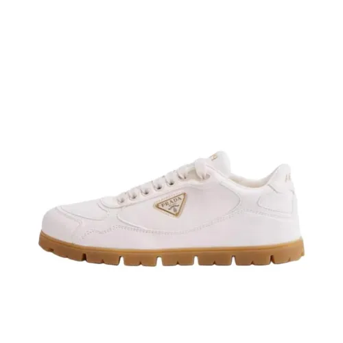 PRADA Низкий топ Повседневная обувь Женская Айвори