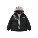 Чёрный с красным капюшоном