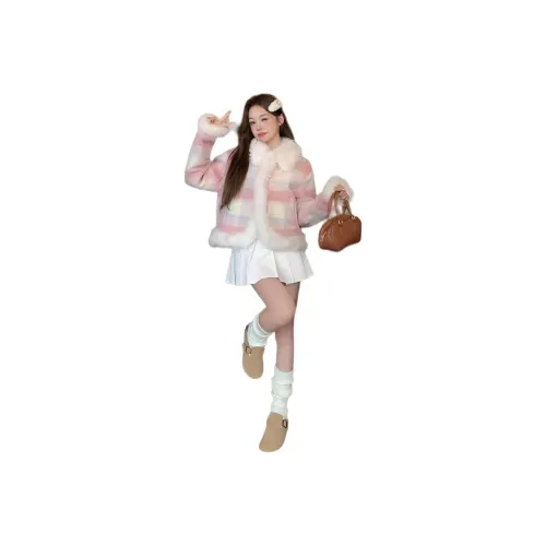 Розовый женский пуховик