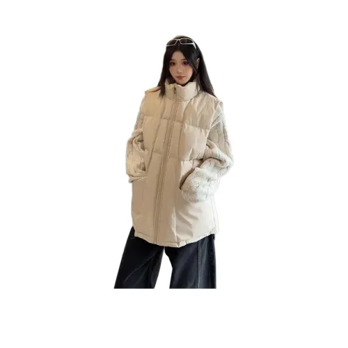 CASTLE WOODS Женские жилеты