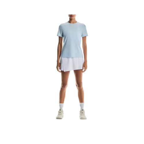 On Court Standard T-Shirt Unisex