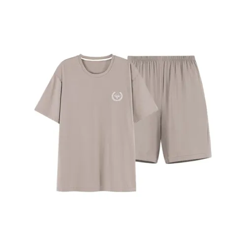 Пижамный комплект для мужчин от Floating Light Islands