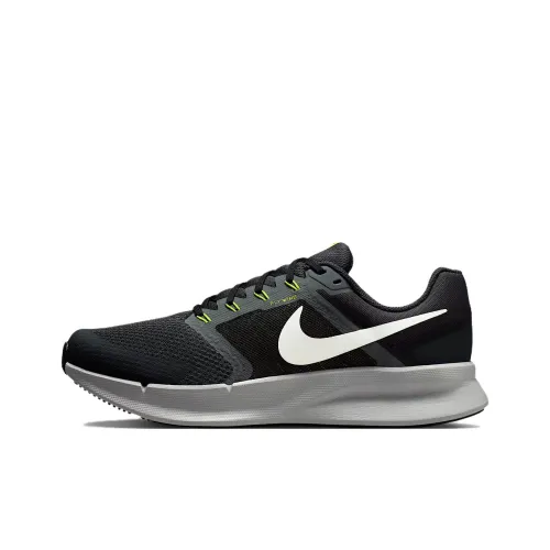 Nike Run Swift 3 Беговые кроссовки Мужской Черный