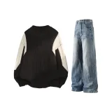 Чёрный трикотаж + синие джинсы