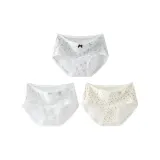 Серый кролик с розовыми цветами