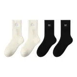 4 шт (2 экрю + 2 черных)