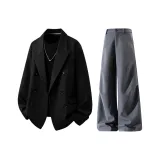 Чёрное пальто + тёмно-серые штаны