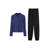 Синий комплект из двух предметов: пальто (синий) и брюки (черные)