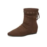 Коричневый