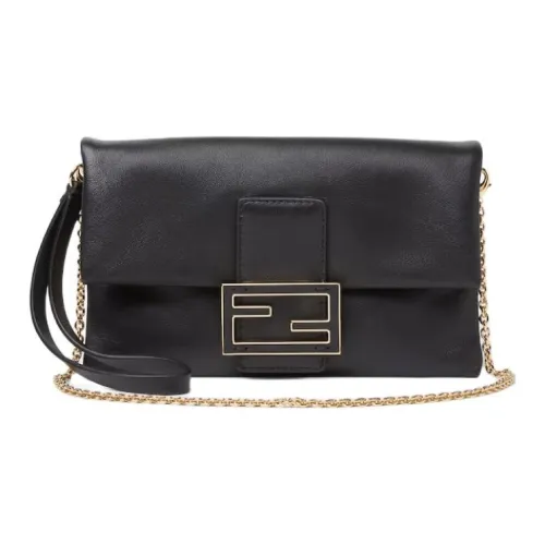 FENDI Baguette Кожа Клатч Женский Черный