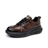 Коричневый