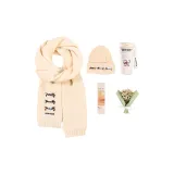 Шарф + Вязаная шапка + Кофейная чашка + Крем для рук + Букет + Коробка