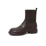 Коричневый