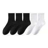 5 пачек (3 черных / 2 белых / носки без рисунка)