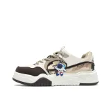 Бежево-коричневый