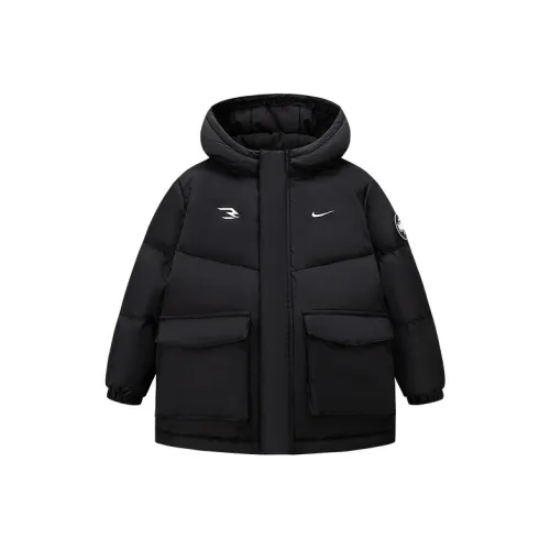 nike Глубокий черный Kids Пуховые куртки