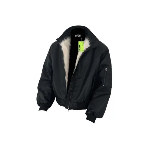 W7H1 Черный Унисекс Пуховики