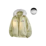 Светло-желтый