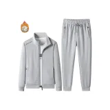 Светло-серый с флисовой подкладкой, шнурок