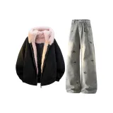 Чёрное розовое пальто + светло-синие штаны