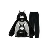 Темно-серый, прохладный, собака