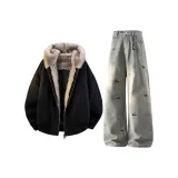 Чёрное и жёлтое пальто + светло-синие штаны