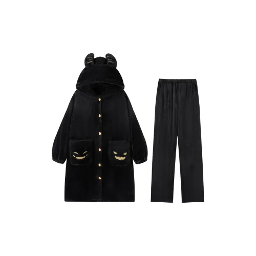 Nodos Shield Пижамный комплект для женщин