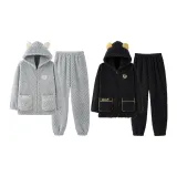 Синий, черный, девушка