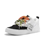 Чёрно-зелёный апельсин