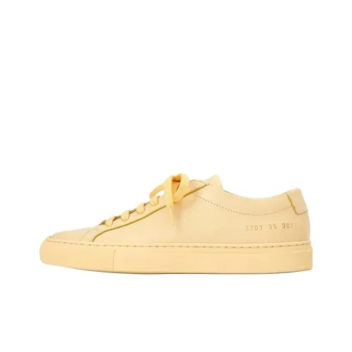 COMMON PROJECTS Низкие кроссовки для скейтбординга женские желтые