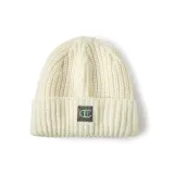 Молочно-белый