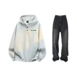 Комплект одежды (Серый свитшот + джинсы)