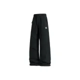 Призрачно черный